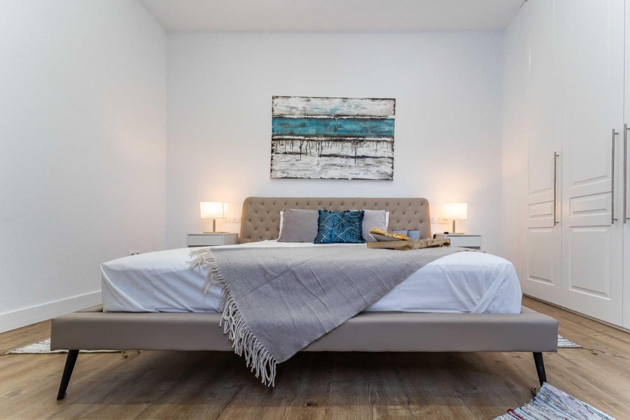 Exclusive Luxury Apartment In Central Madrid Exteriör bild